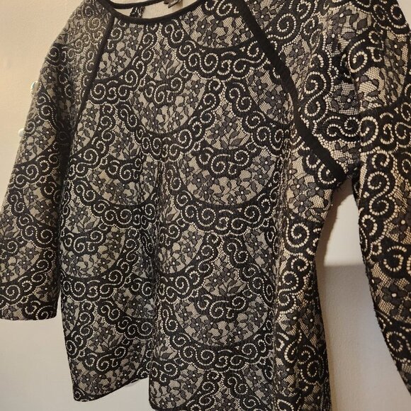 Ann Taylor 🤩  Bonded Black Lace Top Excellent Condition Large - Picture 4 of 7